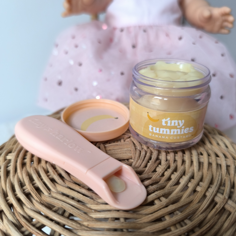 Petit pot magique Banane poupée Tiny Harlow – Accessoire repas