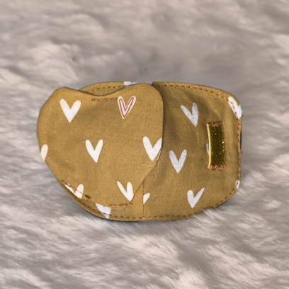 Patch oculaire OG - coeur fond moutarde