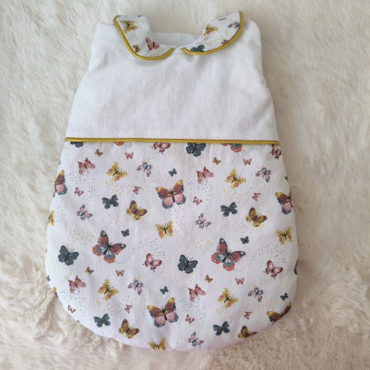 Gigoteuse pour poupée 36 cm – papillons