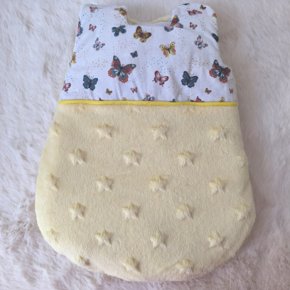 Gigoteuse pour poupée 36 cm – papillons jaune