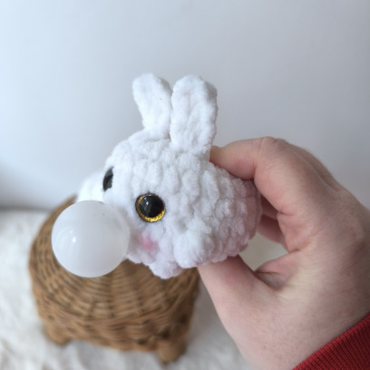 Ami’bulles Lapin au crochet – Jouet sensoriel anti-stress