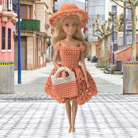 Ensemble Barbie orange au crochet fait main – Robe, chapeau et sac en coton Oeko-Tex