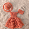 Ensemble Barbie orange au crochet fait main – Robe, chapeau et sac en coton Oeko-Tex