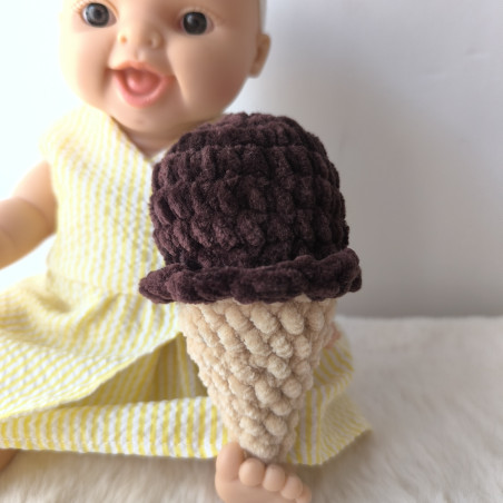 Glace au crochet chocolat faite main – jouet enfant en crochet