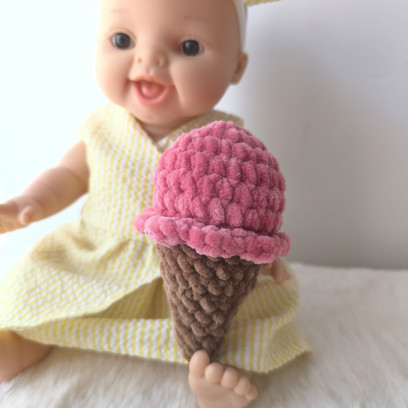 Glace au crochet fraise faite main – jouet enfant en crochet