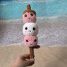 Brochette de 3 chamallows au crochet pour enfant – fait main