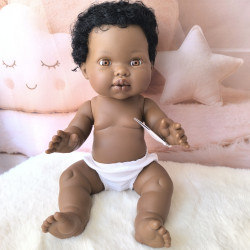 Poupée Mini Colettos Lewis cheveux noirs bouclés et yeux marrons