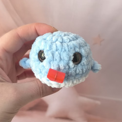 baleine au crochet rose en laine chenille | Peluche interactive faite main