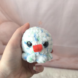 poulpe au crochet rose en laine chenille | Peluche interactive faite main
