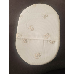 Couffin en crochet avec base en bois pour poupée jusqu'à 38 cm - Choix de matelas et parure